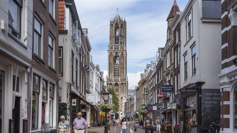 Waar staat de Utrechtse Domtoren en hoe kom je daar?