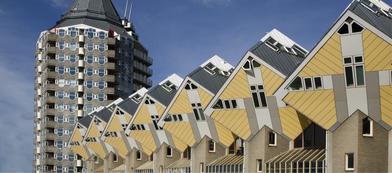Wat zijn de kenmerken van Kubuswoningen in Rotterdam en hoe kom je daar?