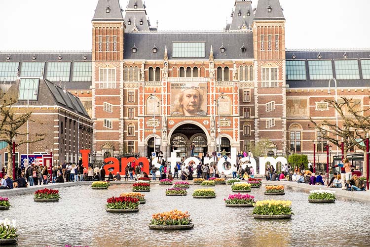 Hoe ziet het onderwijssysteem in Nederland eruit?